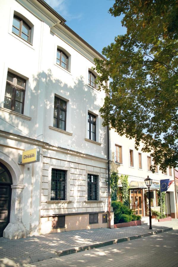Hotel Dream Trnava Exterior photo